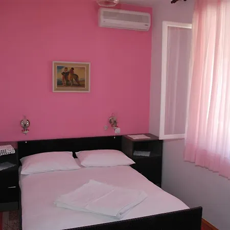 Franka Apartament *